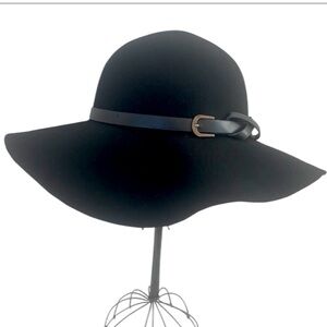 Echo Black Wool Hat NWOT